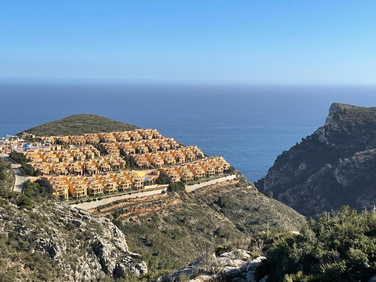 Appartement Tranquility, Sun, Breathtaking Views & 7 Minutes Drive To Sea à Benitachell Extérieur photo